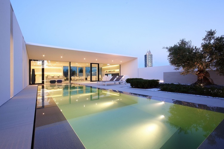 020-jesolo-lido-pool-villa-jm-architecture