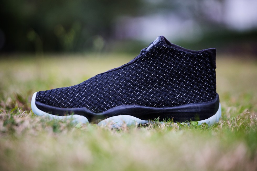 a-closer-look-at-the-jordan-future-black-white-1