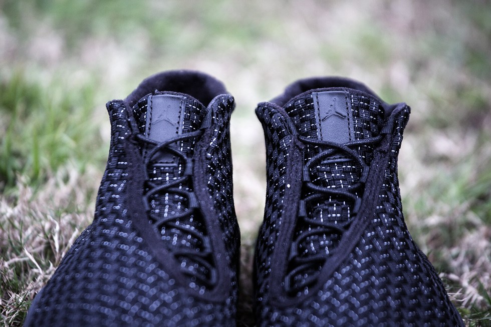 a-closer-look-at-the-jordan-future-black-white-3