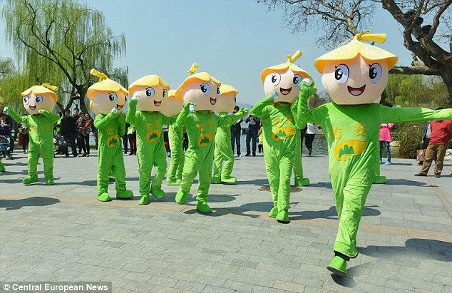 article-2588788-1C8CBA6600000578-726_634x411