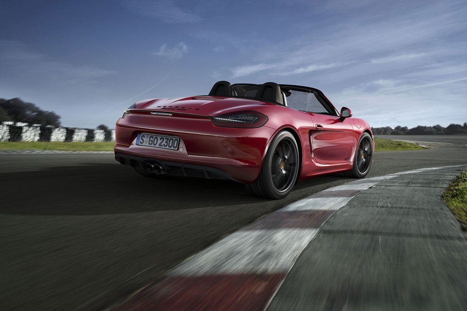 porsche-boxster-cayman-gts-5-960x640