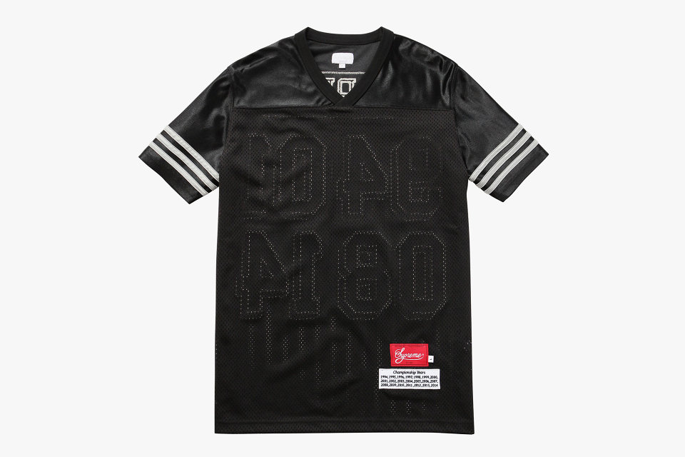 supreme-20th-anniversary-championship-football-06-960x640