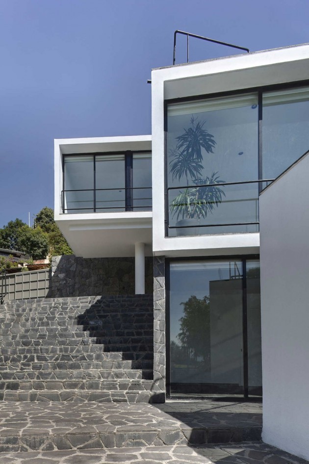 cd_130414_03-630x945