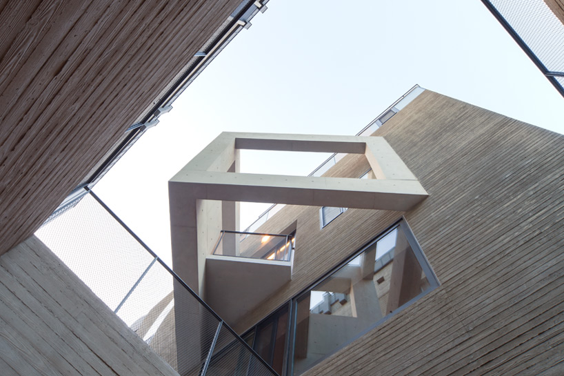 moon-hoon-k-pop-curve-designboom-03