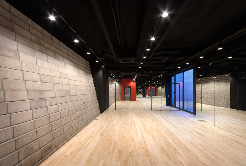 moon-hoon-k-pop-curve-designboom-09