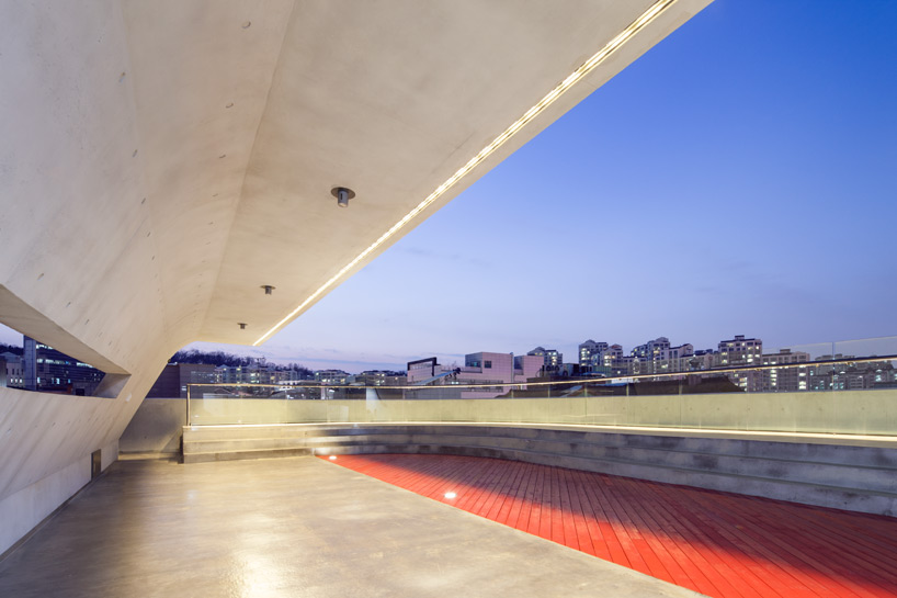 moon-hoon-k-pop-curve-designboom-10