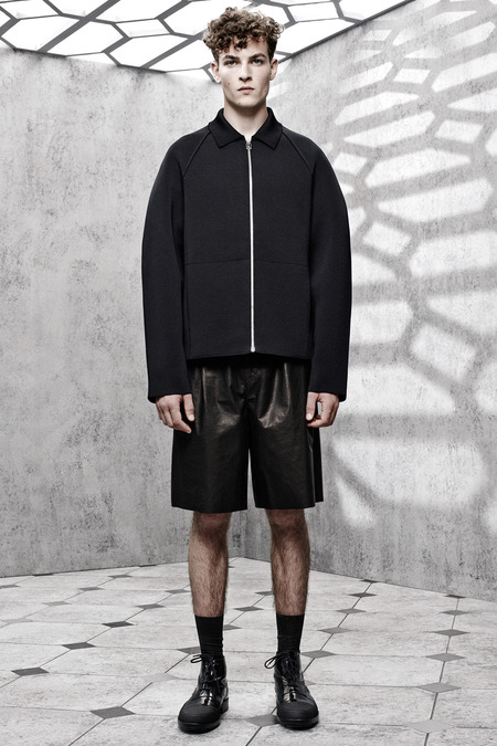 Balenciaga_009_1366.450x675