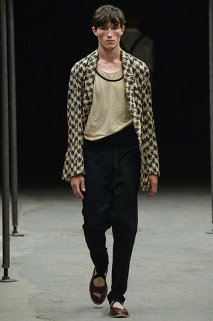 Dries-Van-Noten-SS15-05-300x450