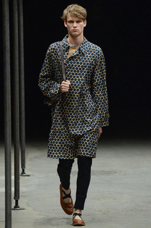 Dries-Van-Noten-SS15-07-300x450