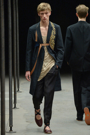 Dries-Van-Noten-SS15-10-300x450