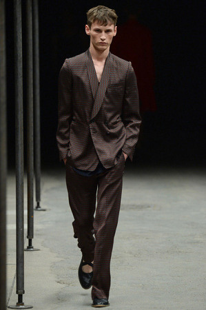 Dries-Van-Noten-SS15-24-300x450