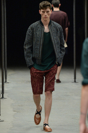 Dries-Van-Noten-SS15-33-300x450