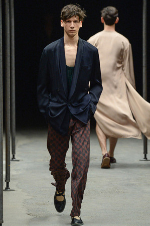 Dries-Van-Noten-SS15-34-300x450