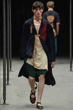 Dries-Van-Noten-SS15-35-300x450