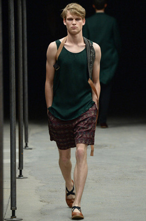 Dries-Van-Noten-SS15-36-300x450