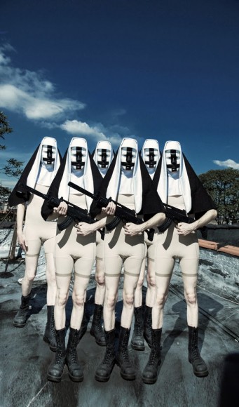 ekb-der-queer-beings-web-341x580