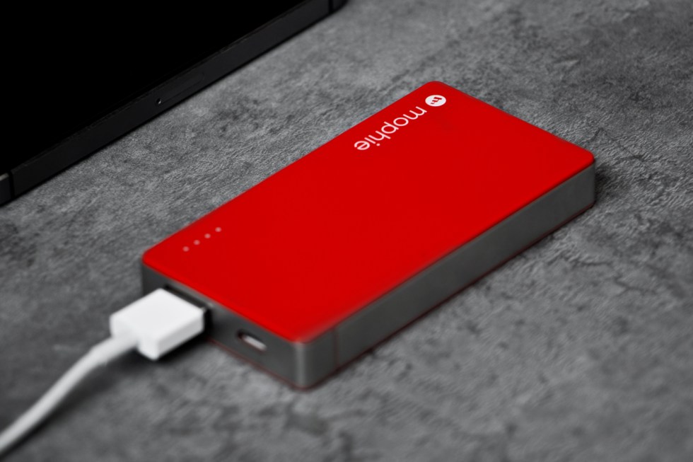 mophie-portable-chargers-3