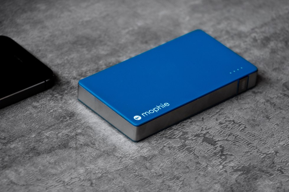 mophie-portable-chargers-4