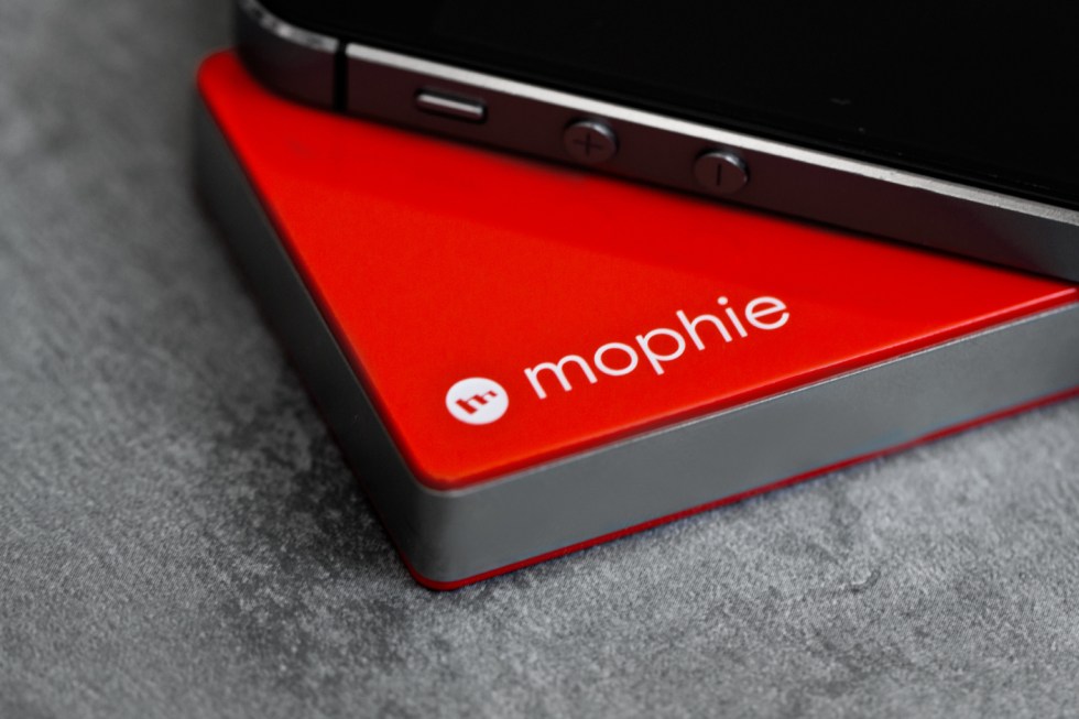 mophie-portable-chargers-5
