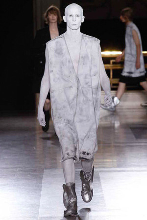 Rick-Owens-SS14-05-300x450