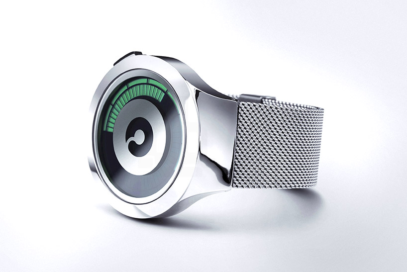 ziiiro-saturn-silver-watch-retro-style-interface-designboom-03