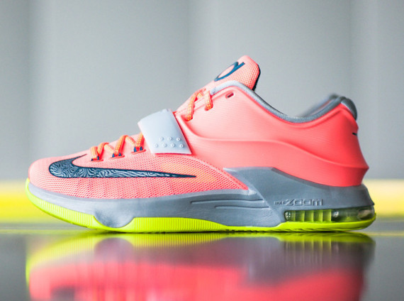 nike-kd-7-35-k-degrees-release-reminder-01-570x424