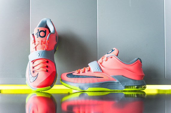 nike-kd-7-35-k-degrees-release-reminder-02-570x379