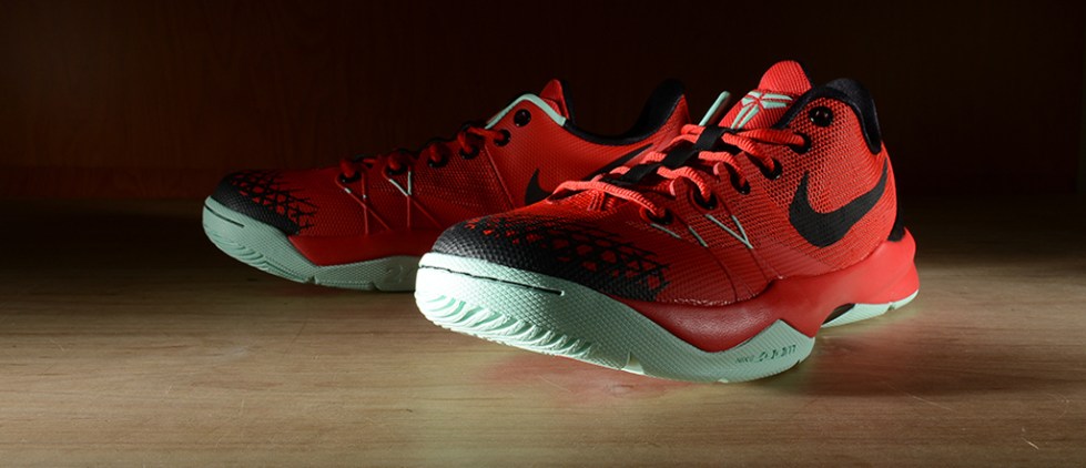 nike-zoom-kobe-venomenon-4-university-red-black-medium-mint-3