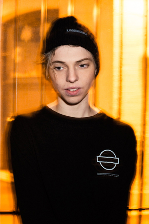 roundel-by-london-underground-fallwinter-2014-lookbook-09-300x450