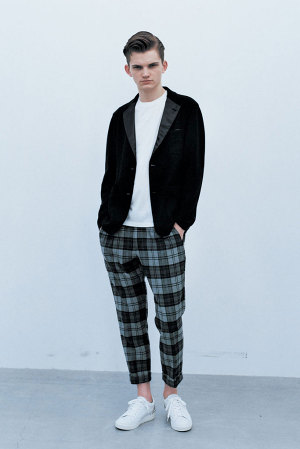 uniform-experiment-aw14-collection-lookbook-19-300x450