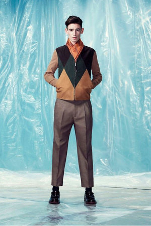 alexander-mcqueen-pre-fall-2014-lookbook-12-300x450