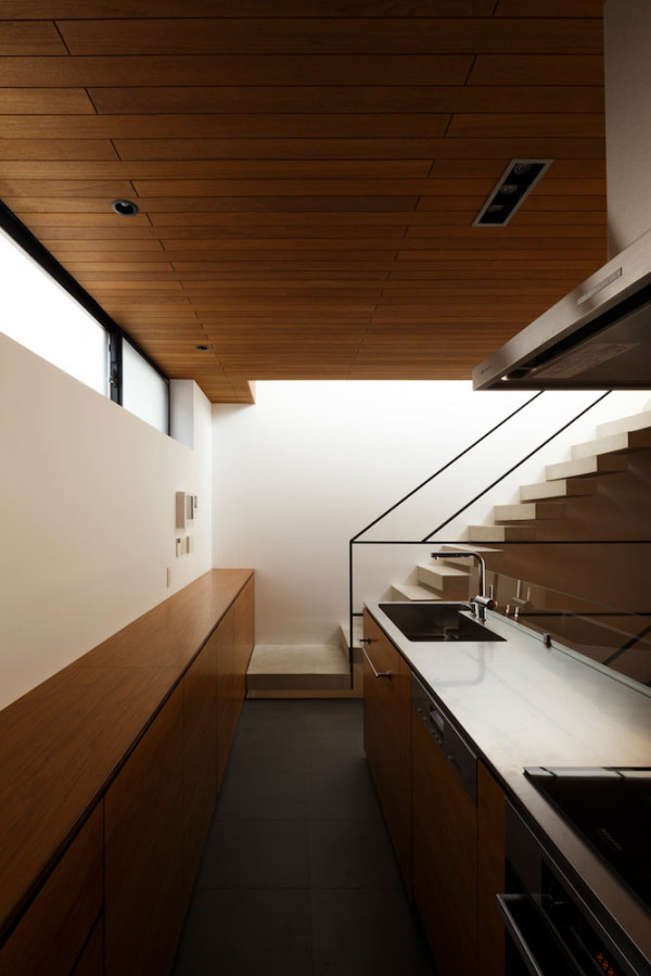 FRAME-House-APOLLO-Architects-7-600x899