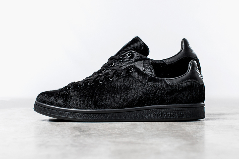 opening-ceremony-x-adidas-originals-stan-smith-black-pony-hair-01-960x640