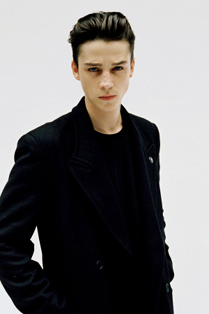 thisisneverthat-fallwinter-2014-navystudy-lookbook-32-300x450