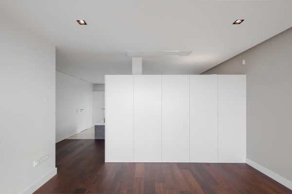 Belas-House-Estudio-Urbano-Arquitectos-13-600x399