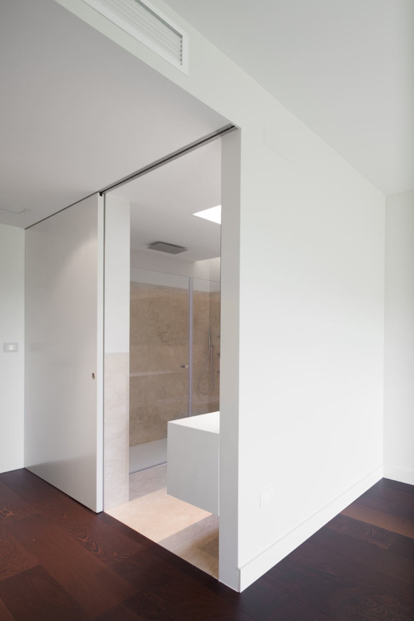 Belas-House-Estudio-Urbano-Arquitectos-15-600x900