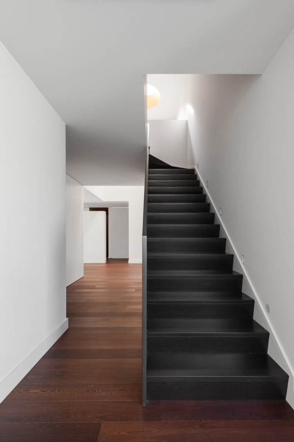 Belas-House-Estudio-Urbano-Arquitectos-16-600x900