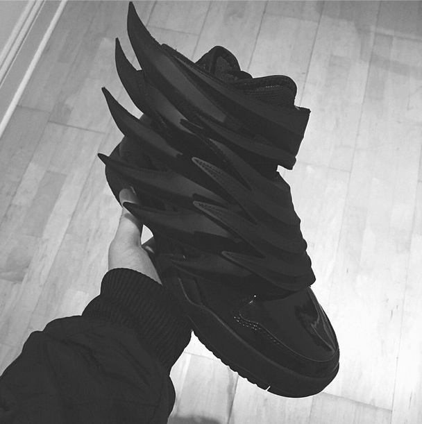 jeremy-scott-adidas-origianls-dark-knight-sample