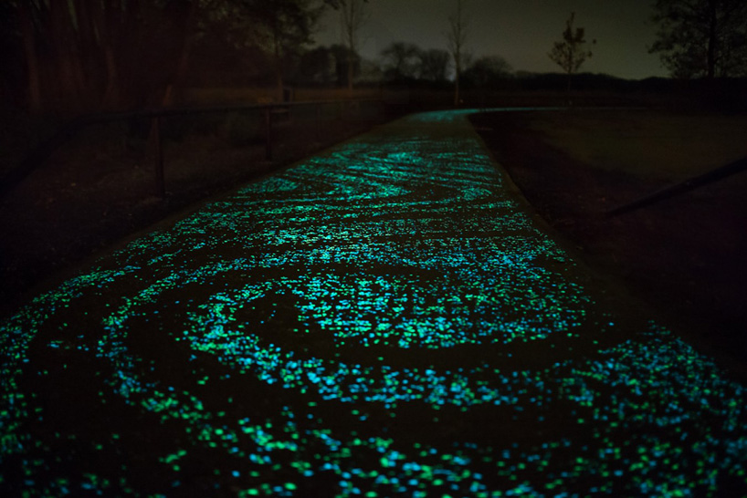 daan-roosegaarde-opens-solar-powered-van-gogh-bike-path-netherlands-designboom-03