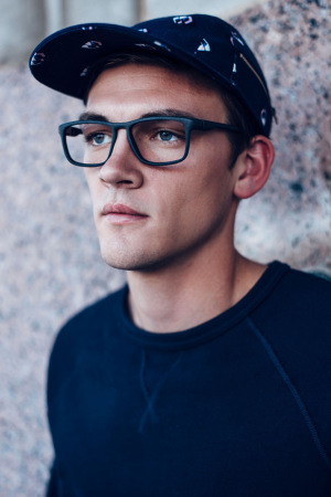 black-optical-winter-2014-04-300x450