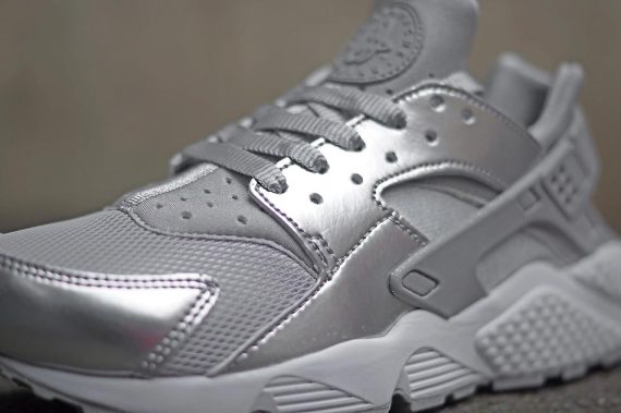 nike-wmns-silver-pack-02-570x379