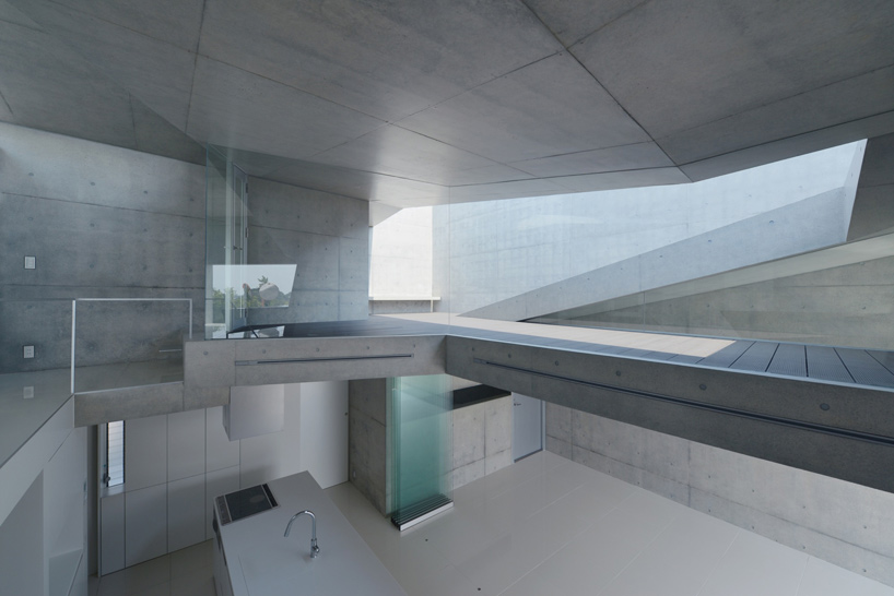 shigeru-fuse-atelier-house-in-tsutsumino-noda-japan-designboom-06