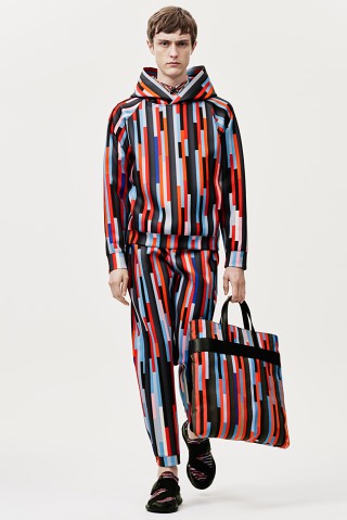 christopher-kane-spring-2016-10-320x480