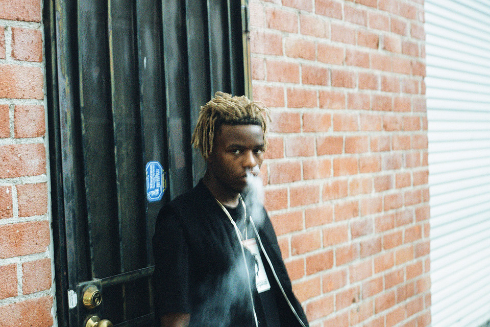 ian-connor-pink-dolphin-shoot-03-960x640