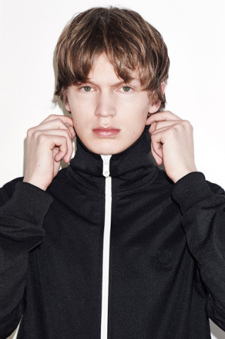fred-perry-raf-simons-fall-winter-2015-06-320x480
