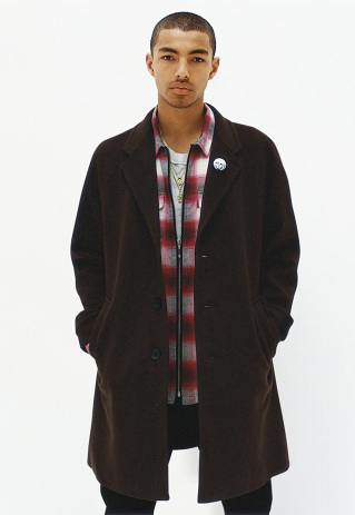 supreme-fall-winter-2015-lookbook-03-320x463