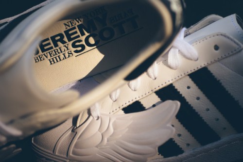 Adidas_JS_Superstar_Wings_S77814_WhiteB-BLKWHI_Sneaker_Politics-5652_grande
